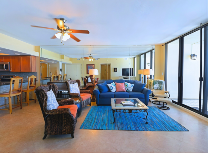 Spacious Living Room with Gulf and Harbor Views and Queen Sofabed