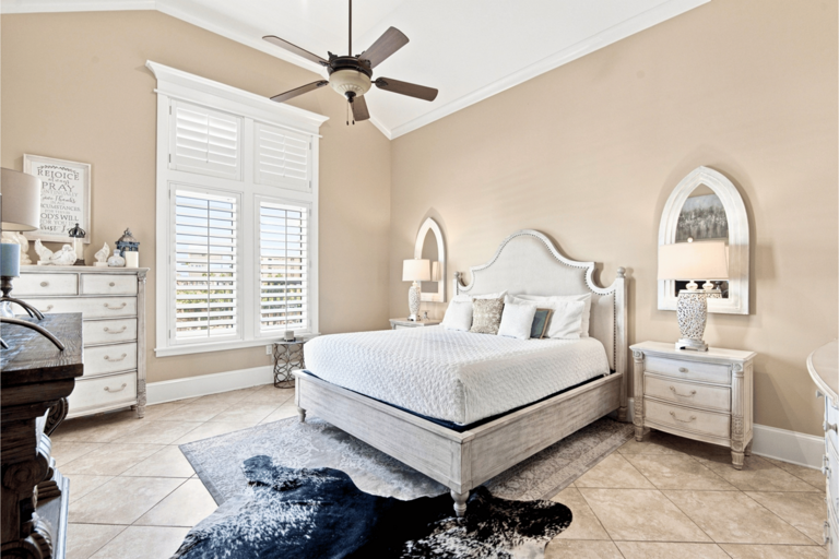 2nd Floor - 🛏️ Queen Suite (Sleeps 2)