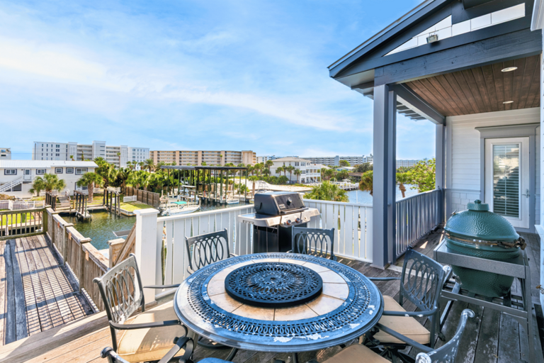 2nd Floor - Spacious Balcony w/ seating & BBQ Grill
