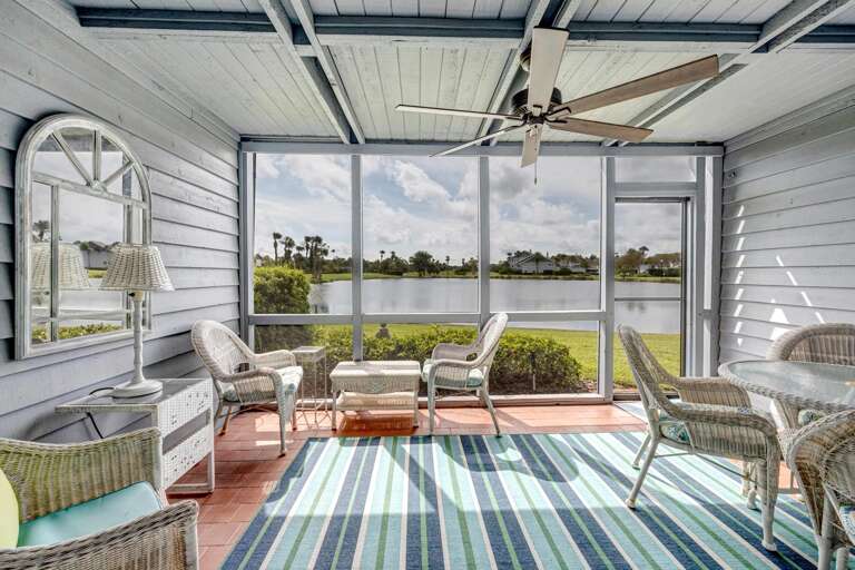 Beachy Vibes - 2BR w lake views & screened sunroom Beachy Vibes - 2BR w lake views & screened sunroom