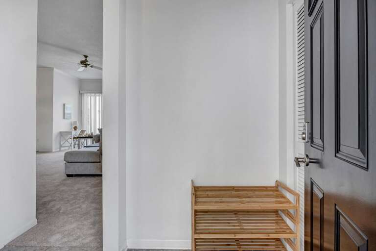 Fairway Breeze - 3BR w/ PVT Balcony & Shared Pool Fairway Breeze - 3BR w/ PVT Balcony & Shared Pool