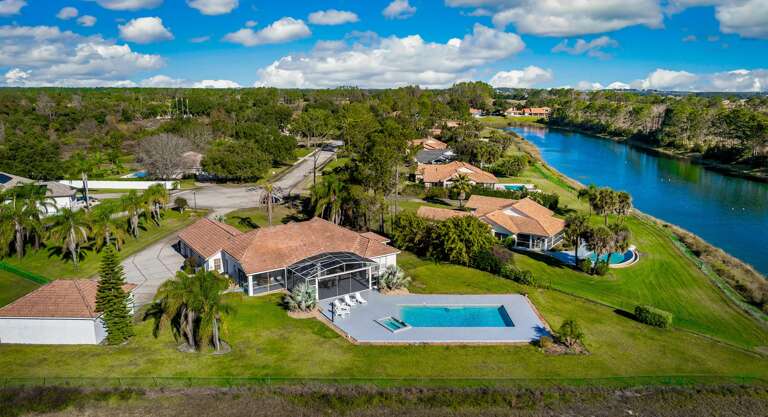 SWISS 56 - Lake Denise