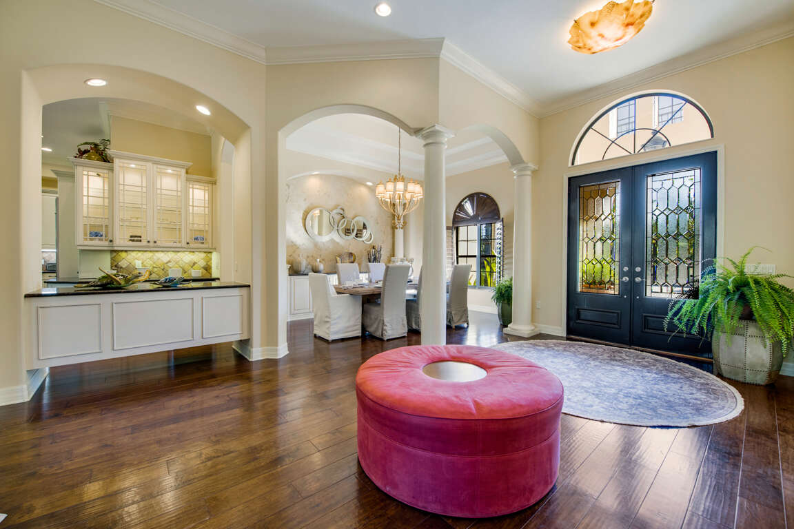 Tranquility Luxurious 4 Bedroom House for 12 Guests in St Armands Key, FL