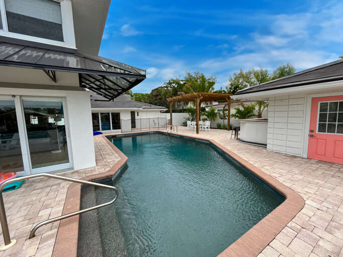 Manatee Cove 4 Bedroom Vacation Home For Rent Lido Key Florida Find