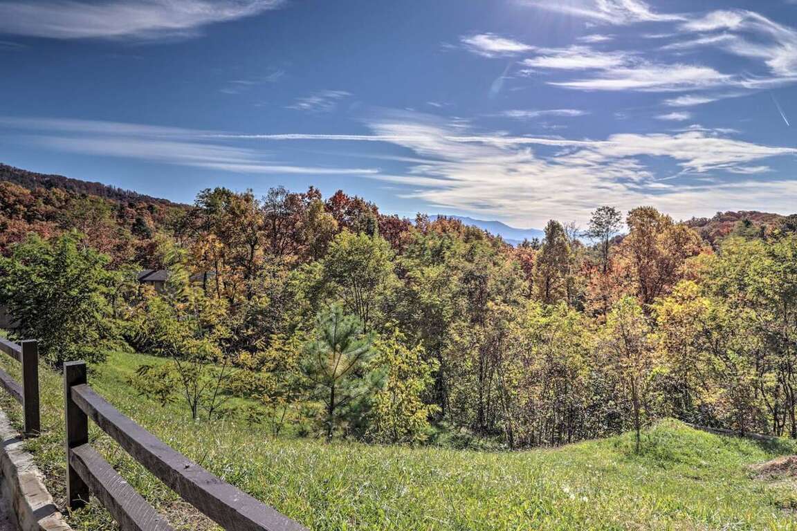 Magnolia Ridge Retreat Stylish PetFriendly Condo in Sevierville, TN