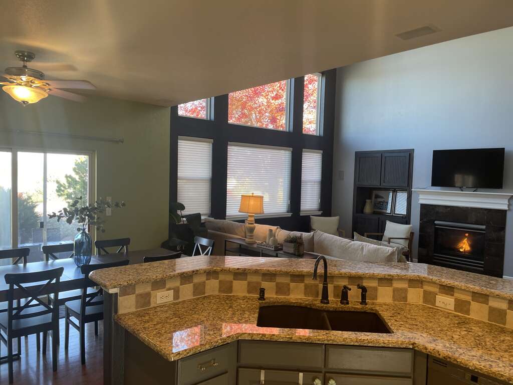 4700 Valley Oak Drive Loveland Colorado 4 Bedroom Vacation Home for