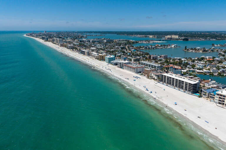 46-web-or-mls-13720 Gulf Blvd # 605-46.jpg