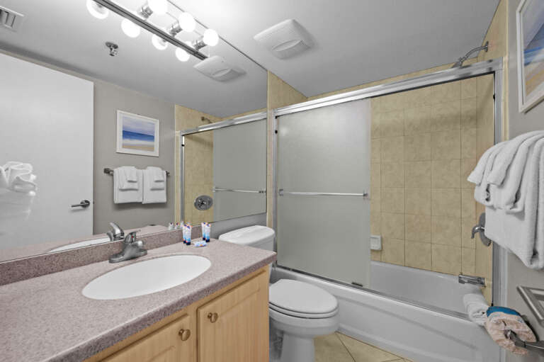28-web-or-mls-13720 Gulf Blvd # 605-28.jpg