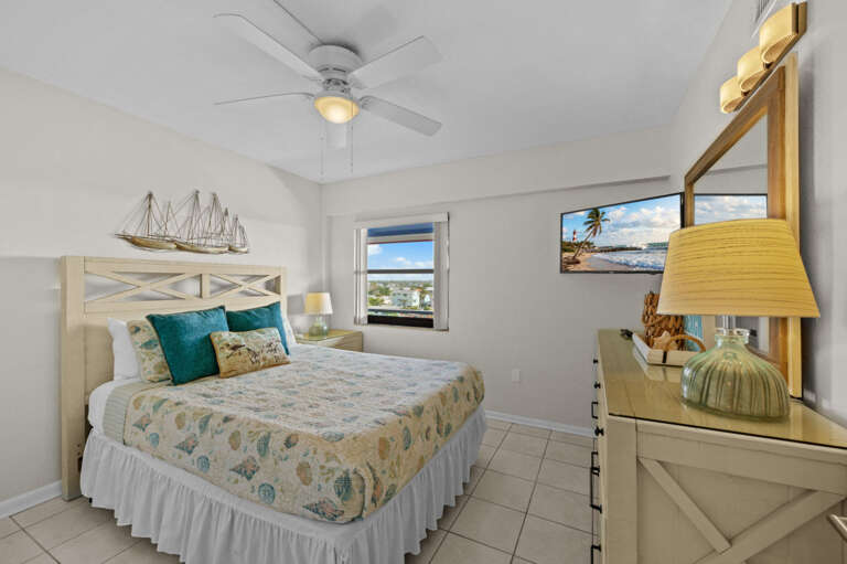 24-web-or-mls-13720 Gulf Blvd # 605-24.jpg