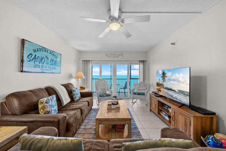 3-web-or-mls-13720 Gulf Blvd # 605-3.jpg