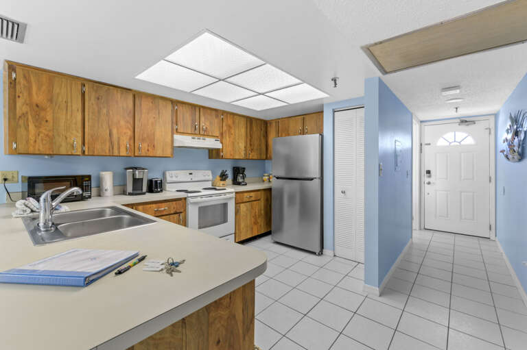 12-web-or-mls-14001 Gulf Blvd # 303-12.jpg