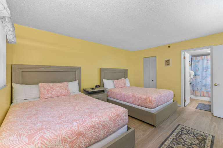 18-web-or-mls-14001 Gulf Blvd # 303-18.jpg