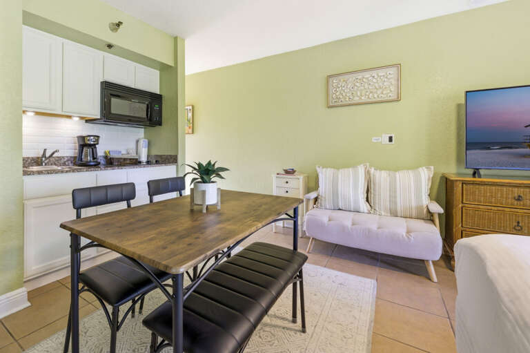 10-web-or-mls-1420 Bayshore Blvd #409--6.jpg