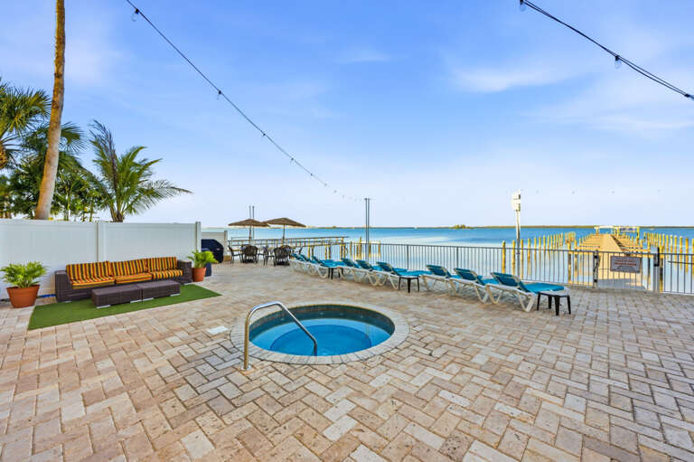 32-web-or-mls-1420 Bayshore Blvd #409-10.jpg