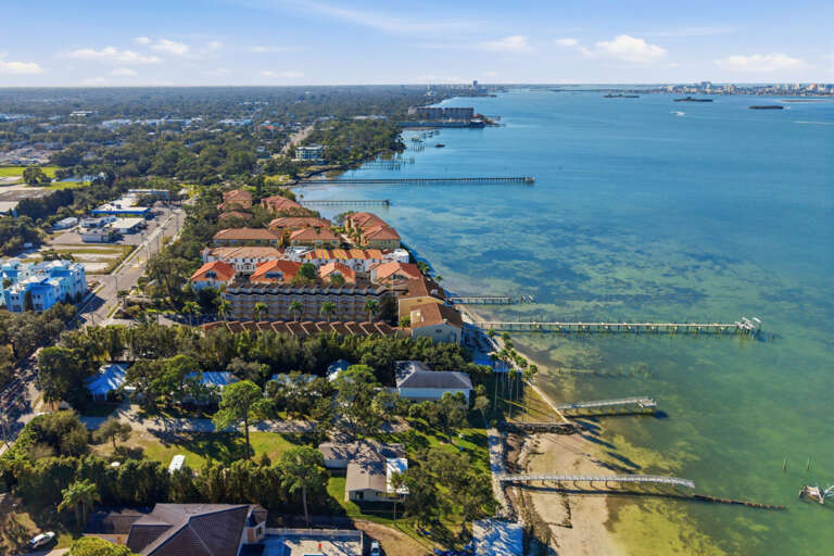 24-web-or-mls-1420 Bayshore Blvd #409-8.jpg