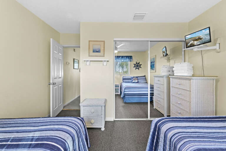 126-web-or-mls-14251 Gulf Blvd #18-1421