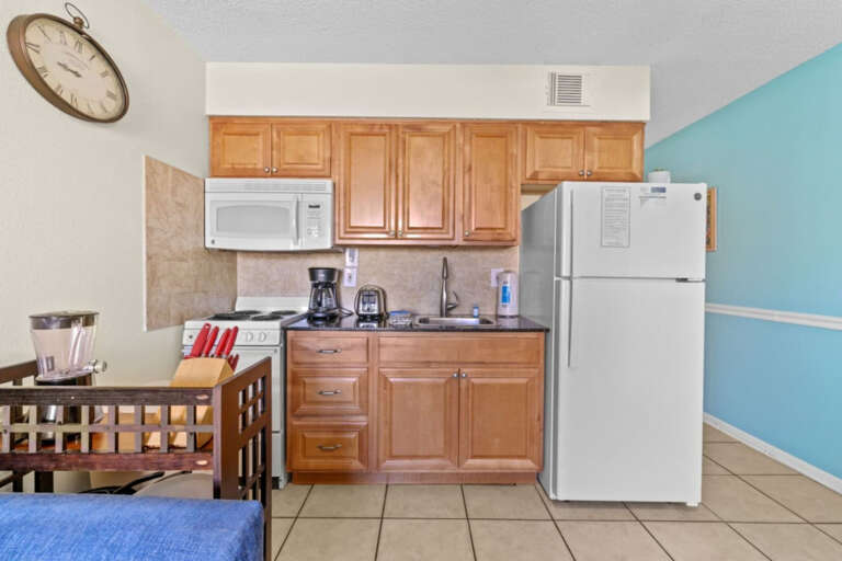 22-web-or-mls-14251 Gulf Blvd #3-1989