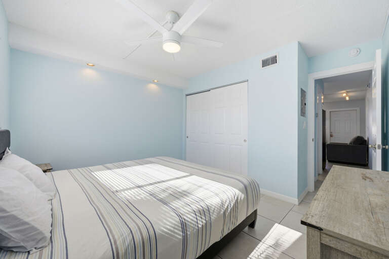 38-web-or-mls-14251 Gulf Blvd #6-11.jpg