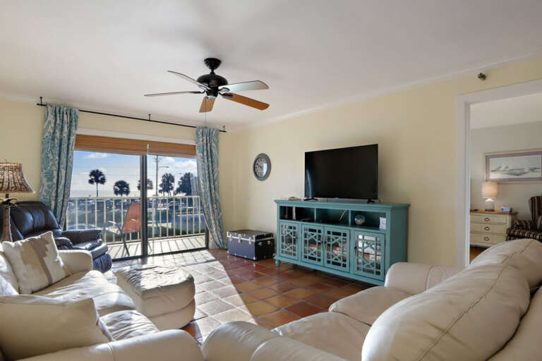 Living Area Entertainment Living Area Entertainment