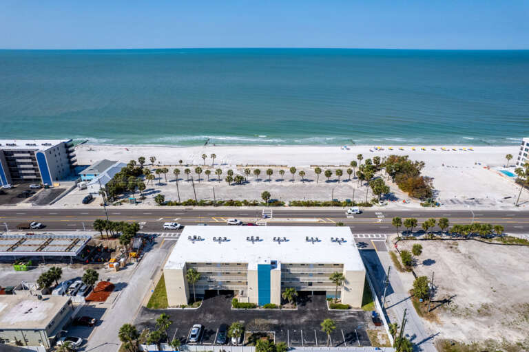 36-web-or-mls-14401 Gulf Blvd Apt #306-42.jpg