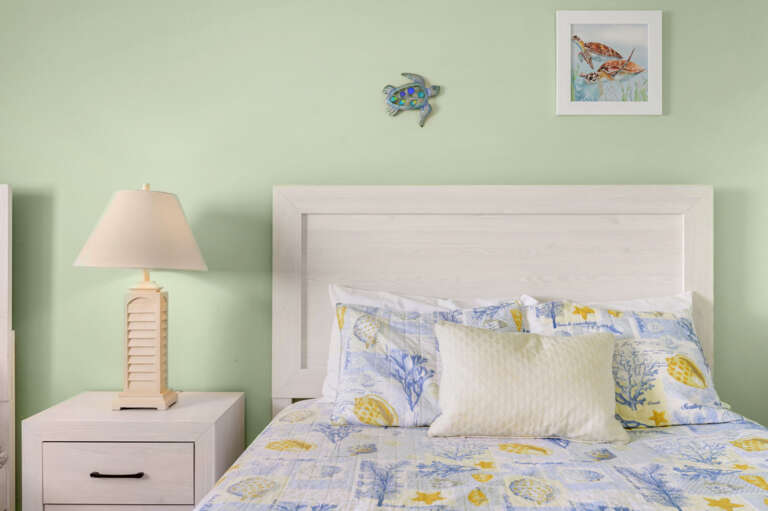 35-web-or-mls-14401 Gulf Blvd Apt #306-38.jpg