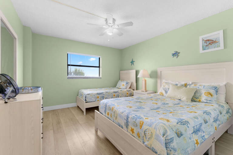 31-web-or-mls-14401 Gulf Blvd Apt #306-35.jpg