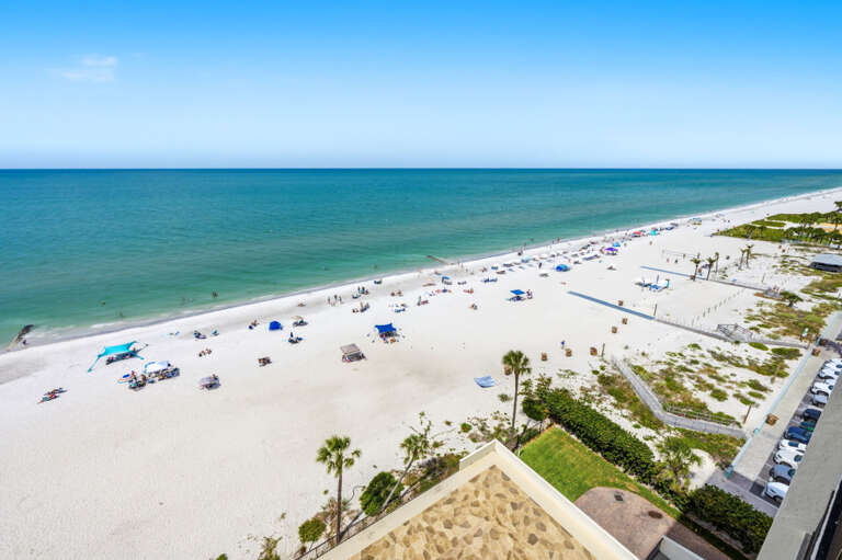 14-web-or-mls-15000 Gulf Boulevard #1107 - Interior-17.jpg