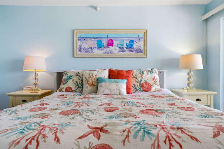 27-web-or-mls-15000 Gulf Boulevard #1107 - Interior-31.jpg