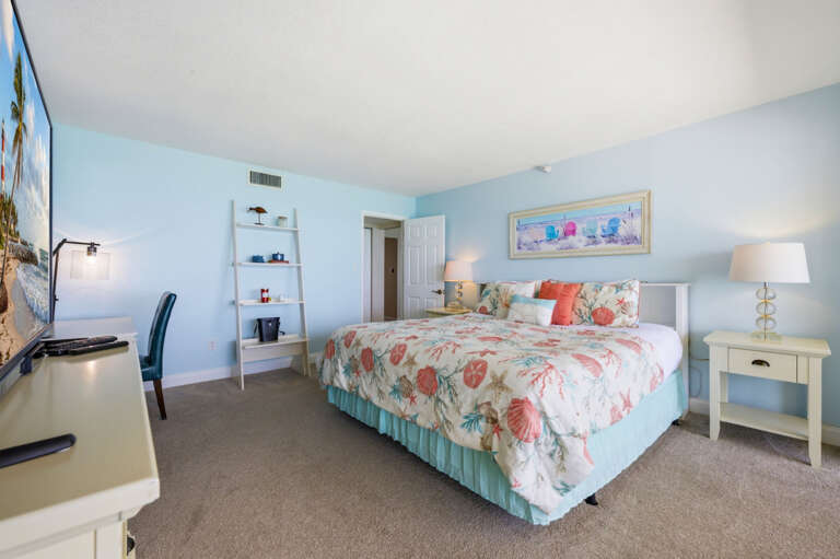 25-web-or-mls-15000 Gulf Boulevard #1107 - Interior-8.jpg