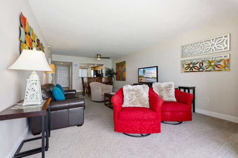 8-web-or-mls-15000 Gulf Boulevard #1107 - Interior-4.jpg