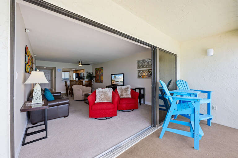 9-web-or-mls-15000 Gulf Boulevard #1107 - Interior-3.jpg