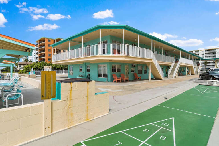 02-Exterior and Interior Photos 17250 Gulf Blvd 20 (2 of 26)