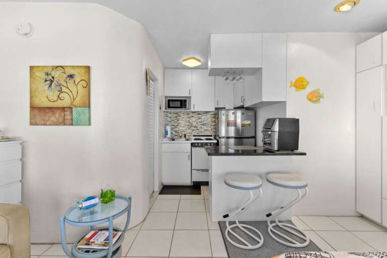 28-web-or-mls-17250 Gulf Blvd #24-2089