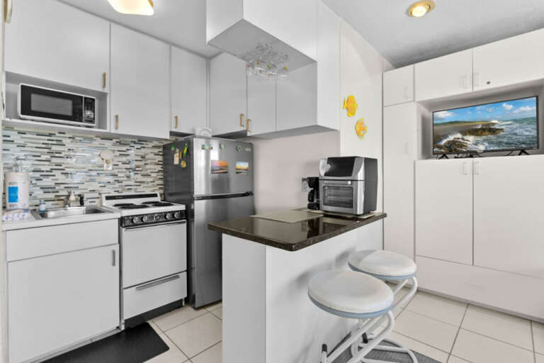 32-web-or-mls-17250 Gulf Blvd #24-2106