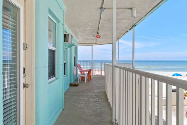 17-web-or-mls-17250 Gulf Blvd #24-1