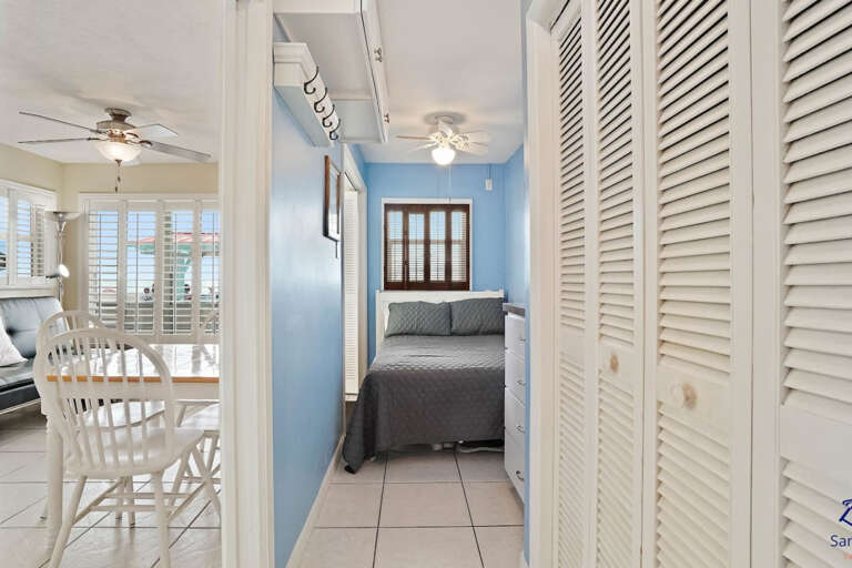 Main Sleeping Area and Closet