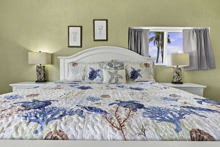 17-web-or-mls-18320 Gulf Blvd, Unit 207-19.jpg