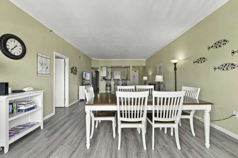 8-web-or-mls-18320 Gulf Blvd, Unit 207-8.jpg