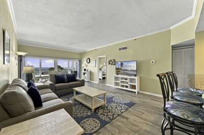 1-web-or-mls-18320 Gulf Blvd, Unit 207-3-1.jpg