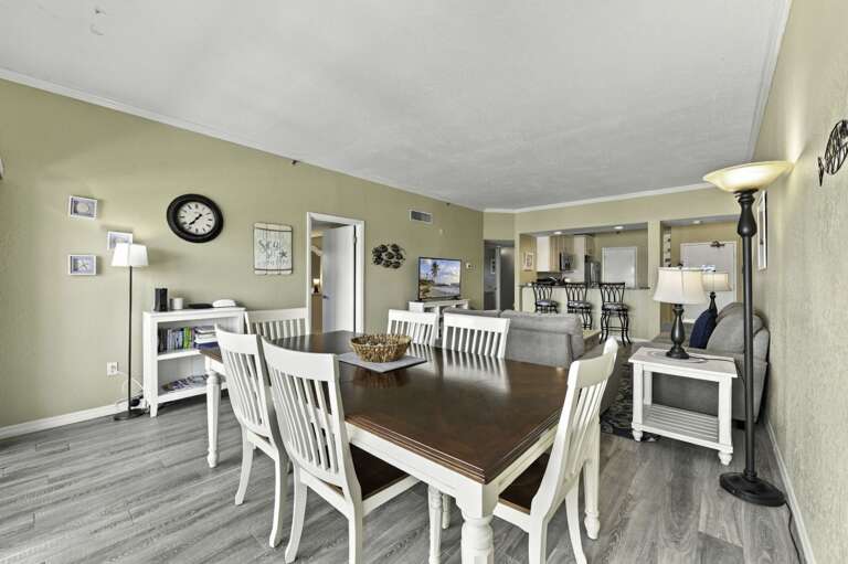 9-web-or-mls-18320 Gulf Blvd, Unit 207-7.jpg