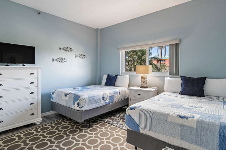 Guest Room 2 with 2 Double/ Full Sized Beds