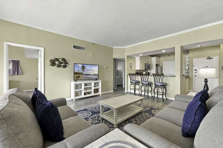 5-web-or-mls-18320 Gulf Blvd, Unit 207-6.jpg