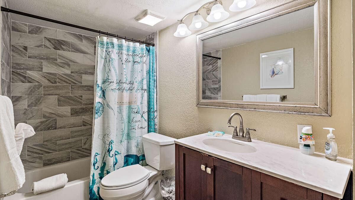 San Remo 207 Stunning 3 Bedroom Vacation Rental in Redington Shores