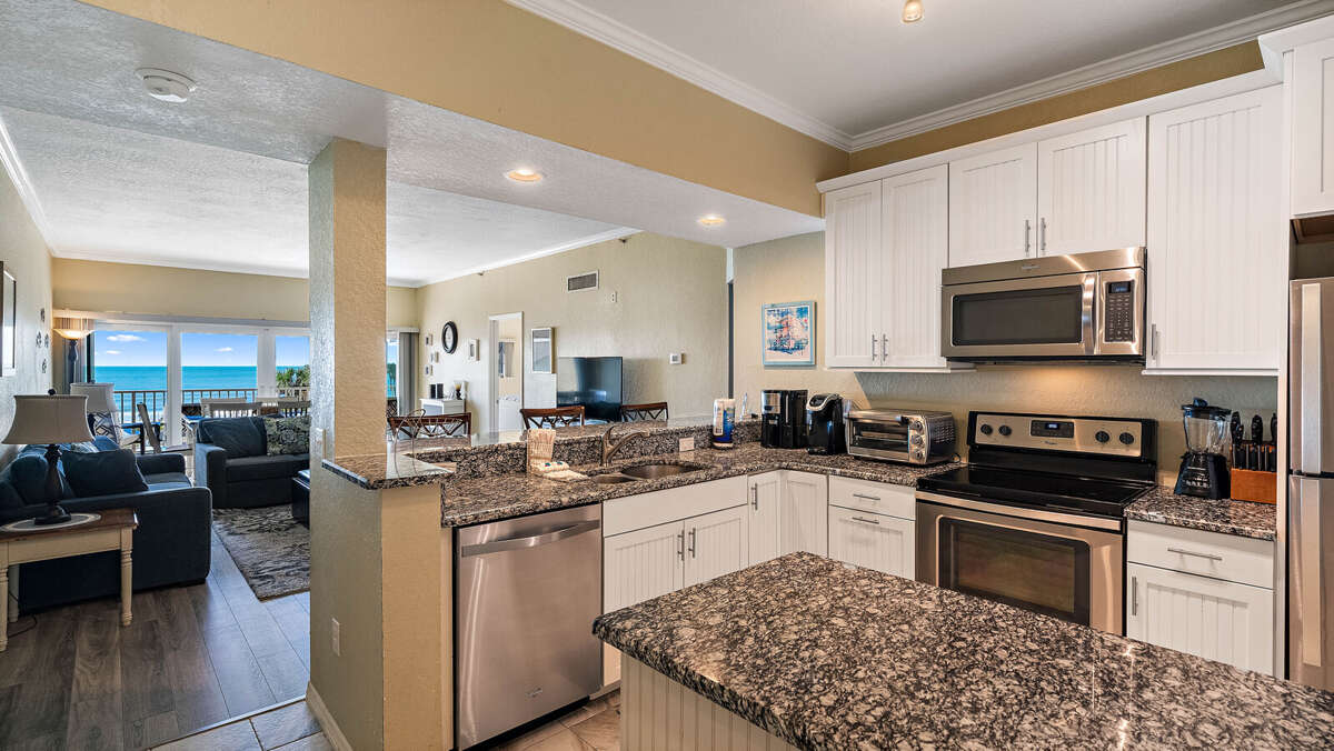 San Remo 207 Stunning 3 Bedroom Vacation Rental in Redington Shores