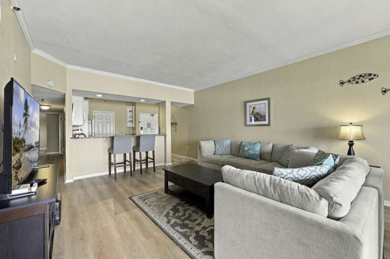 4-web-or-mls-18320 Gulf Blvd, Unit 307-4.jpg
