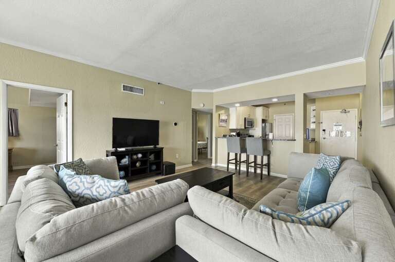 5-web-or-mls-18320 Gulf Blvd, Unit 307-14.jpg