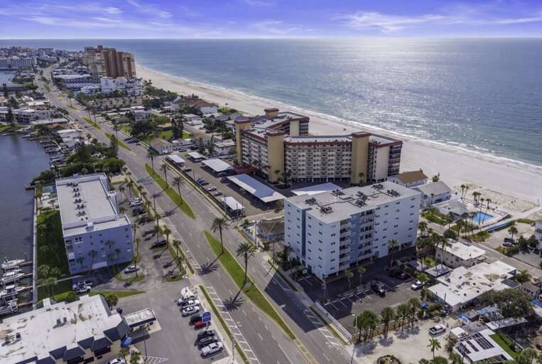 9-web-or-mls-18320 Gulf Blvd-5.jpg
