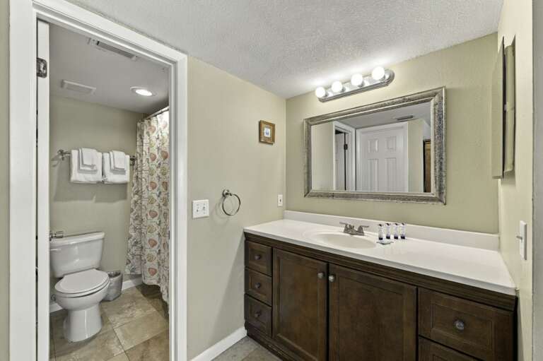 18-web-or-mls-18320 Gulf Blvd, Unit 307-20.jpg