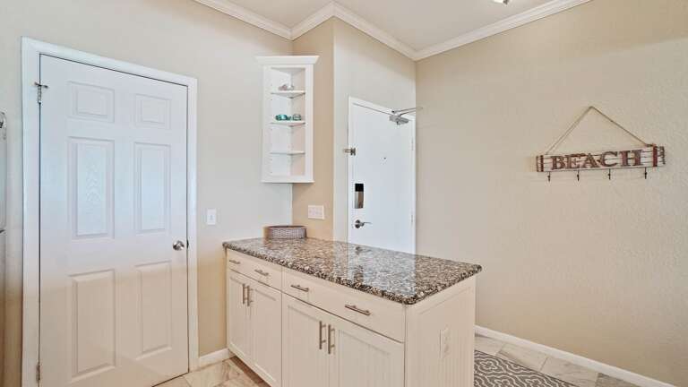 01_18320_Gulf_Boulevard_307_Redington_Shores_337081.jpg