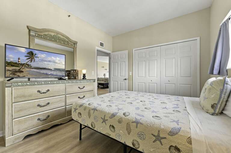 21-web-or-mls-18320 Gulf Blvd, Unit 307-12.jpg
